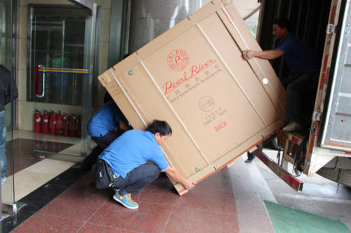 兰洋镇钢琴贵重工艺品无忧运